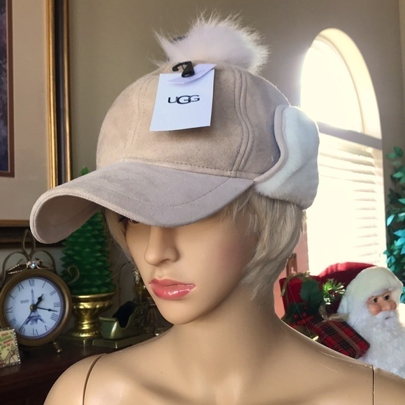 Brand New UGG Genuine Fur Shearling Sheepskin Trapper Cap Hat w/ Pom in Sand - Picture 3 of 16